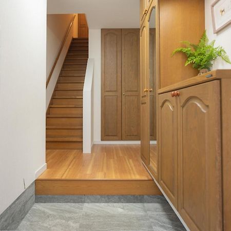 住吉メリー4階建戸建て 最大14人まで! 住吉大社徒歩圏内 梅田奈良関空まで直行 Villa Oszaka Kültér fotó