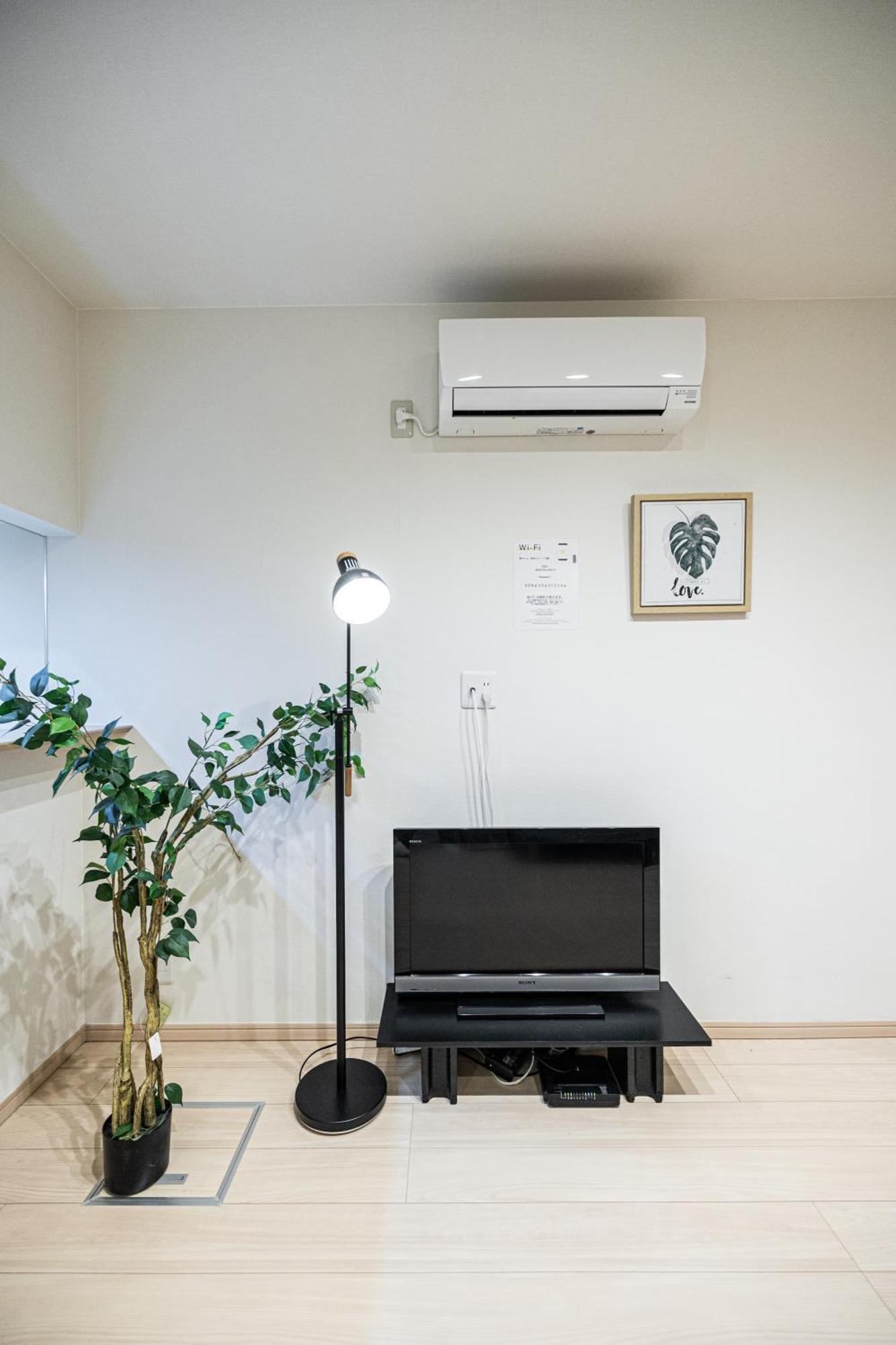 住吉メリー4階建戸建て 最大14人まで! 住吉大社徒歩圏内 梅田奈良関空まで直行 Villa Oszaka Kültér fotó