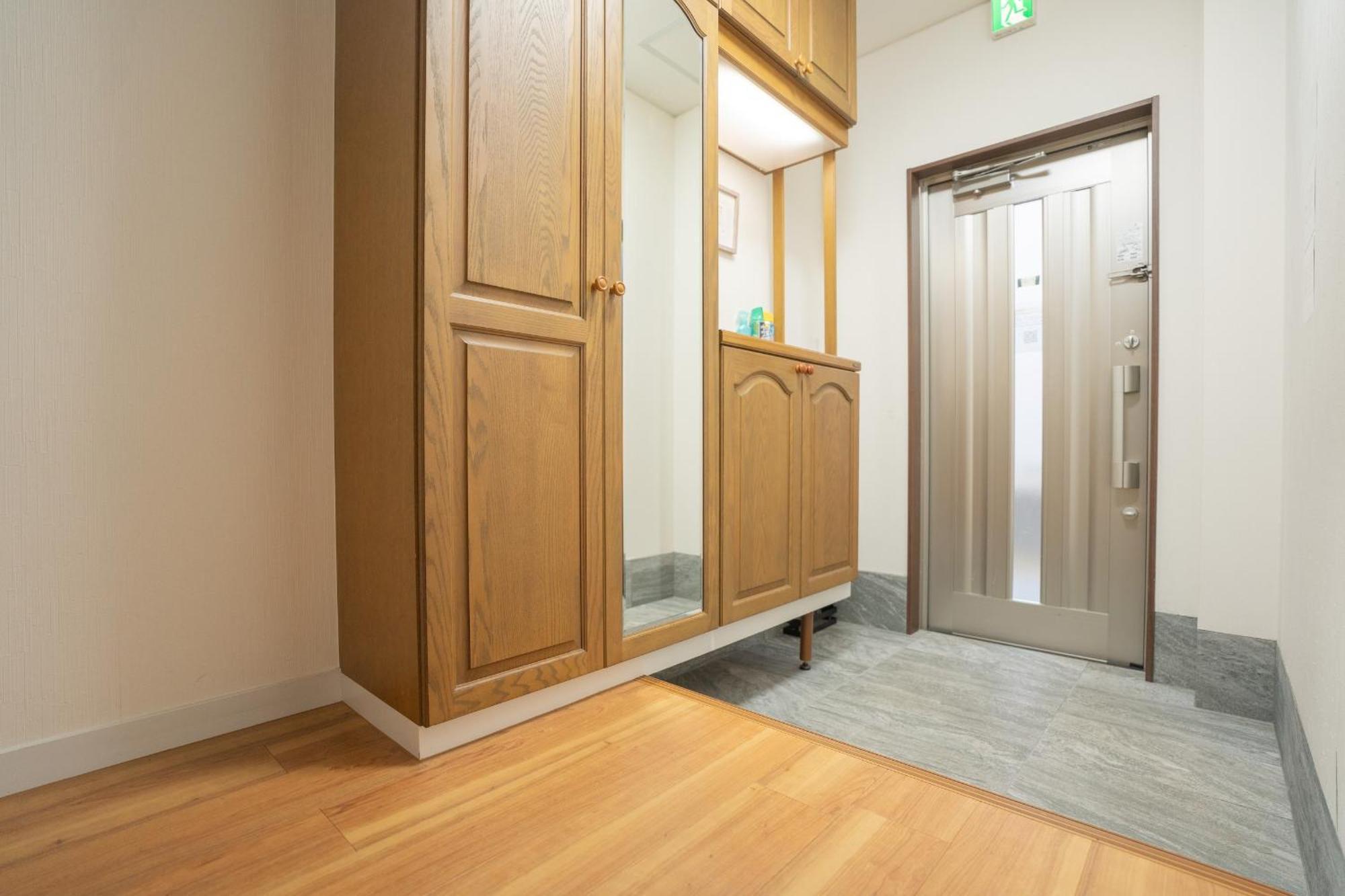 住吉メリー4階建戸建て 最大14人まで! 住吉大社徒歩圏内 梅田奈良関空まで直行 Villa Oszaka Kültér fotó